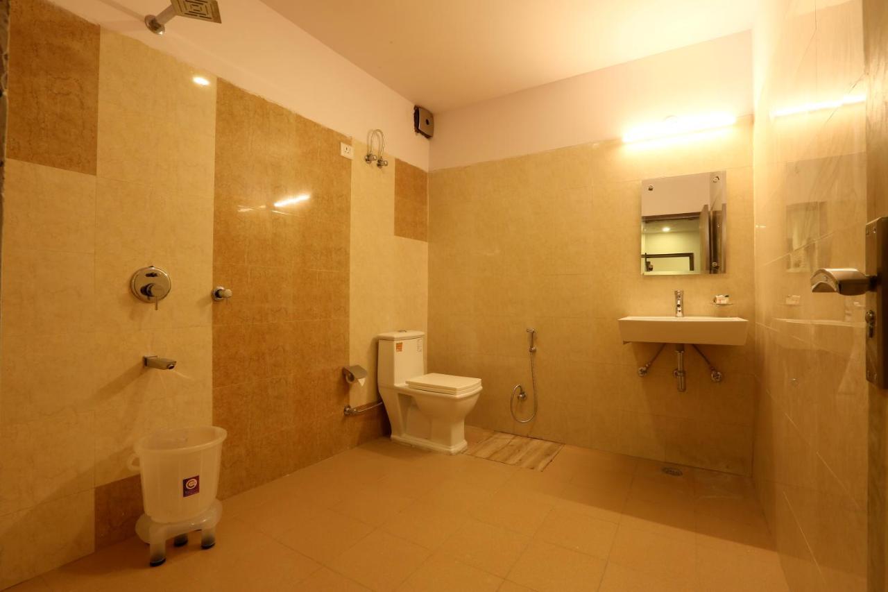 Plazzo Hotell New Delhi Eksteriør bilde