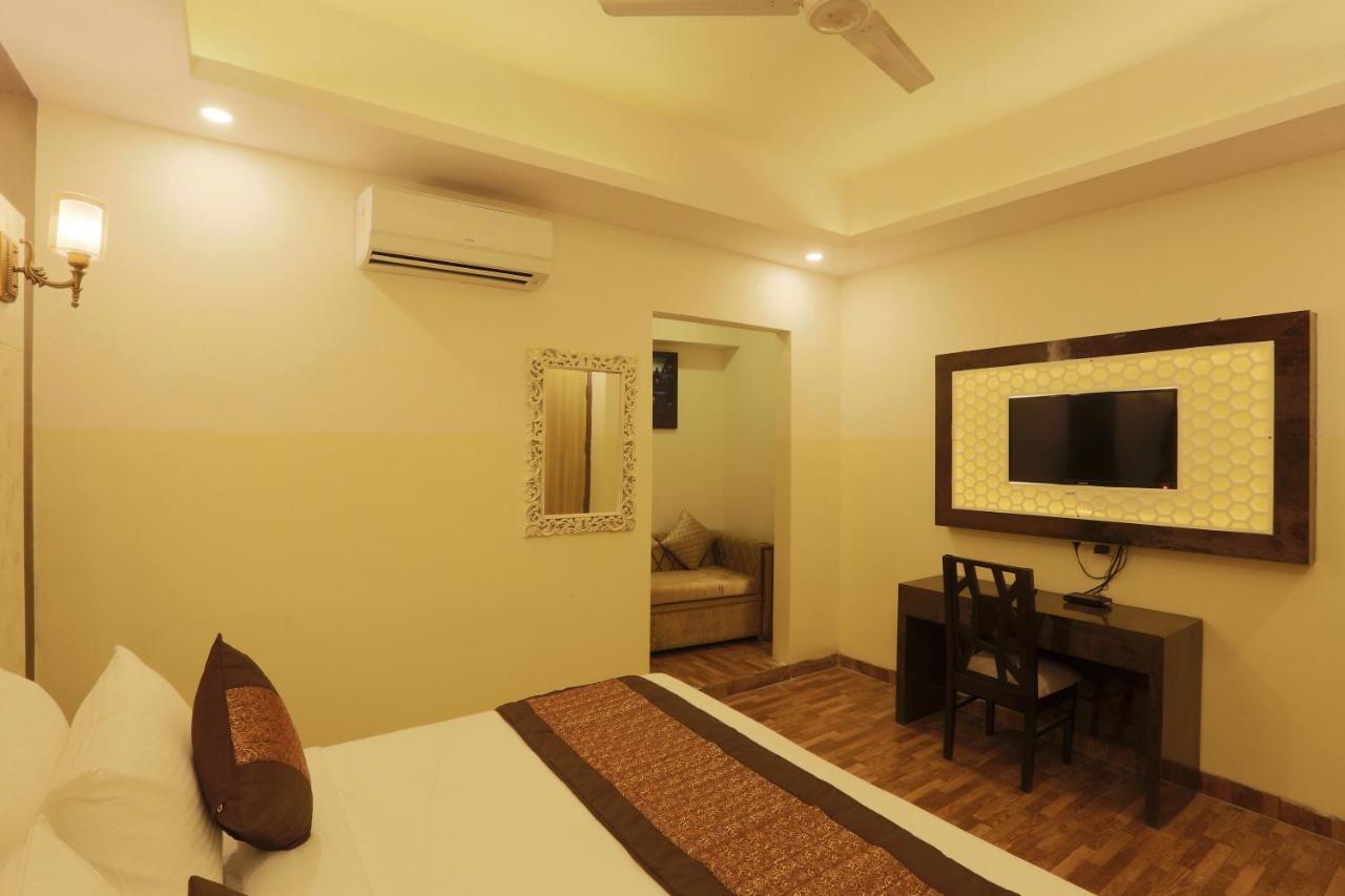 Plazzo Hotell New Delhi Eksteriør bilde