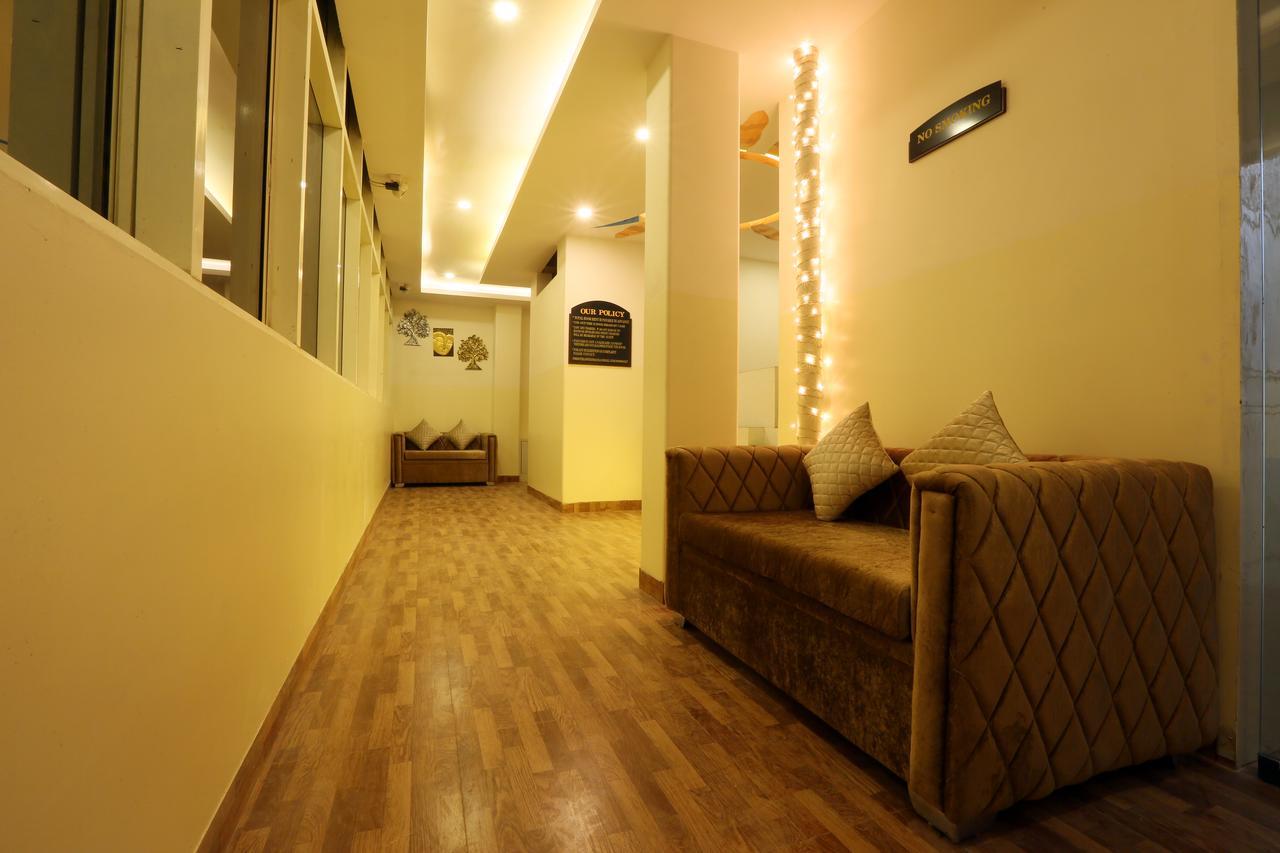 Plazzo Hotell New Delhi Eksteriør bilde